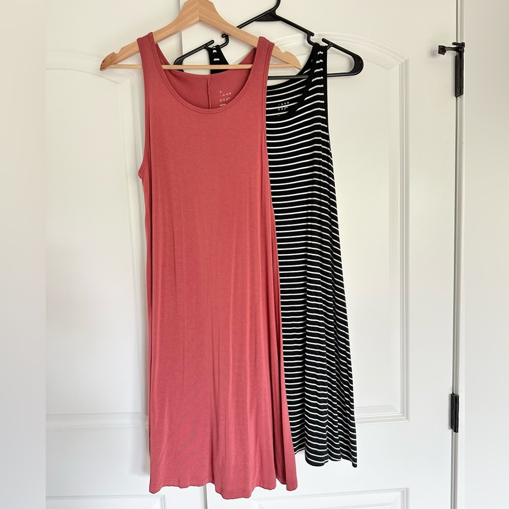 Women's Sleeveless Dress Set - Coral and Black Striped